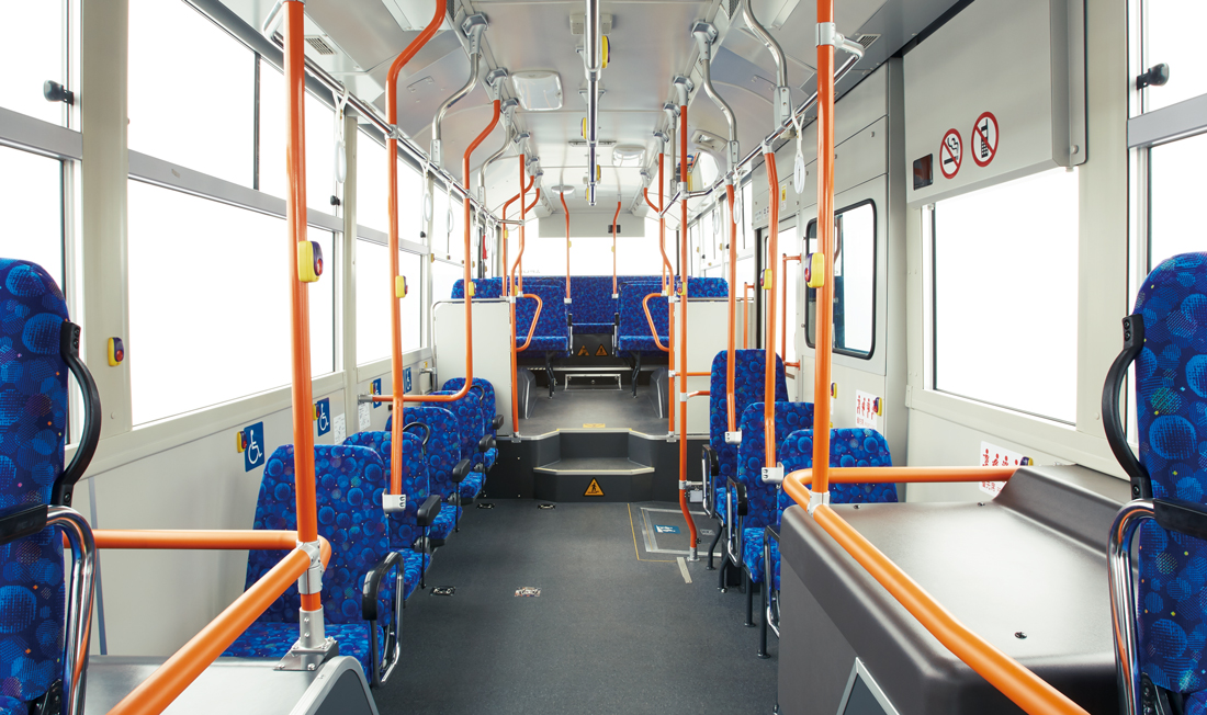 エアロスター（大型バス） | 三菱ふそうトラック・バス株式会社