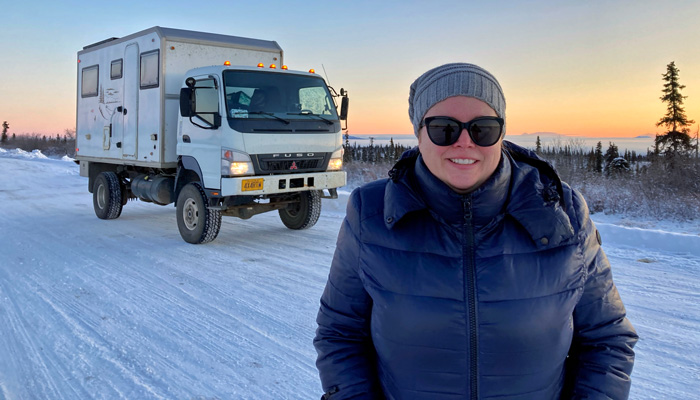 キャンターキャンピングカー