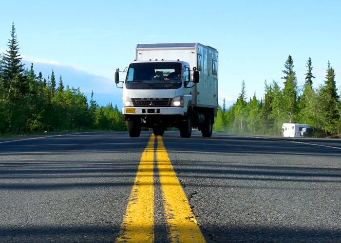 キャンターキャンピングカー