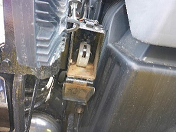 電源スイッチ：使用時以外は必ずOFFにしておく