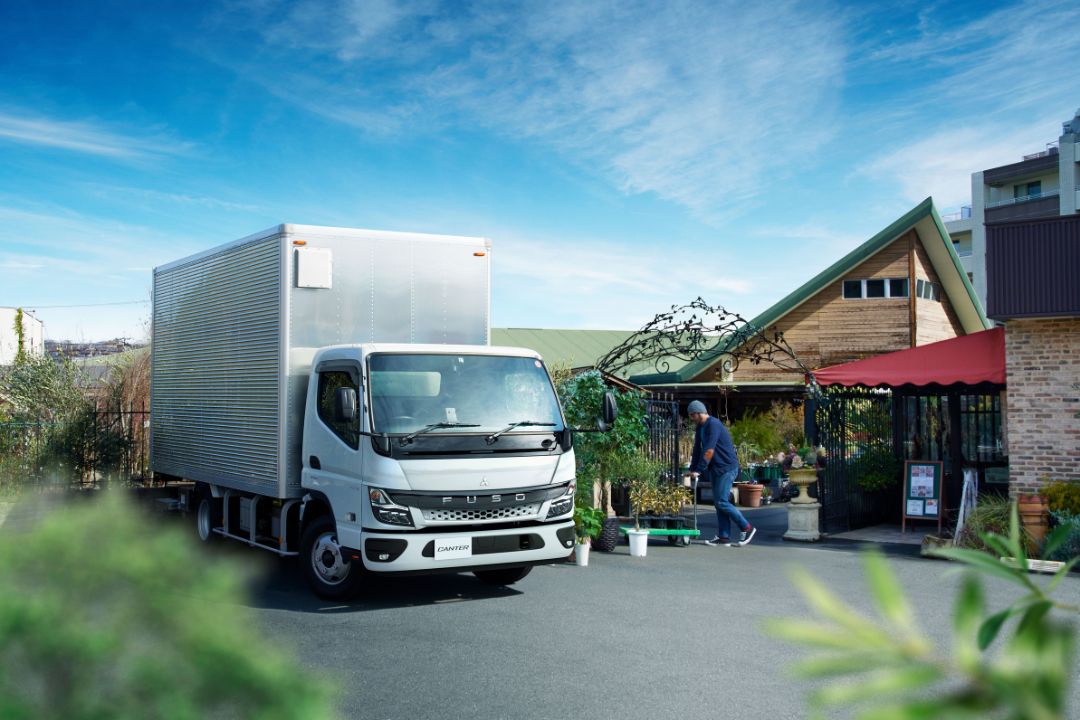 お近くのふそう販売店を検索。