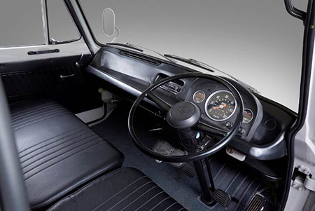 小型トラック　「キャンター T90」（レストア車両　参考出品）