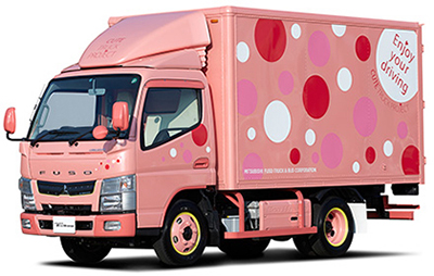 今回出展する小型ハイブリッドトラック「キャンター エコ ハイブリッド ‘Canna’(カンナ)」