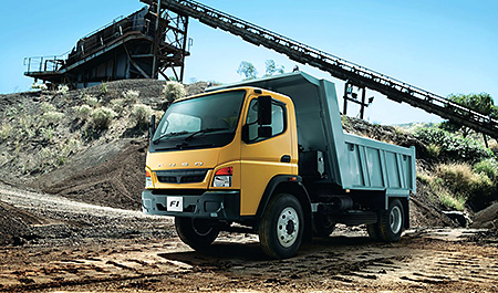 ブルネイに投入した中型トラック「FI」